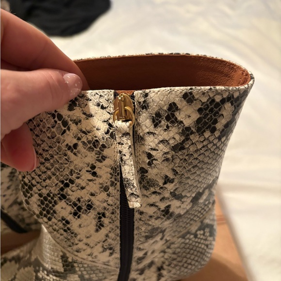 Anthropologie Maeve Kitten-Heel Barrel Booties - Picture 6 of 12